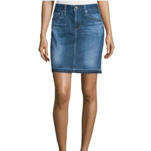 AG ADRIANO GOLDSCHMIED The Erin Denim
Jean Pencil Skirt Size 29 M